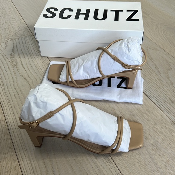 Schutz Aimee Block Heeled Sandals Shoes Heels Light Nude Size 7 NWT - Picture 4 of 10
